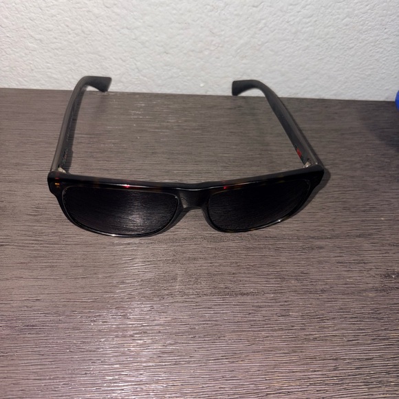 Gucci Sunglasses - Picture 6 of 14